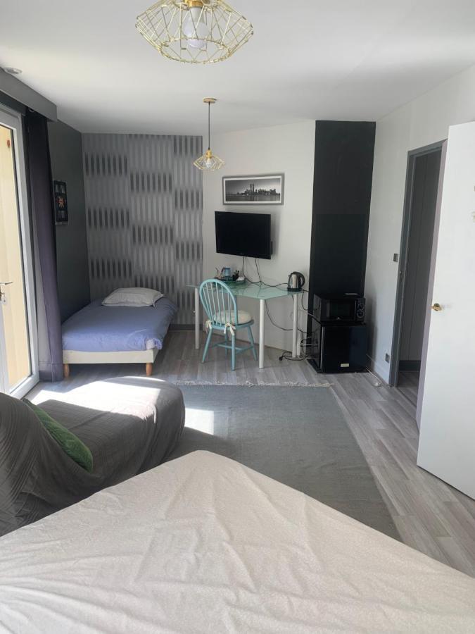 Chambre D'Hotes Le Prieure Gommerville エクステリア 写真