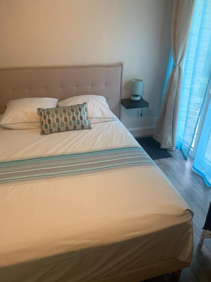 Chambre D'Hotes Le Prieure Gommerville エクステリア 写真